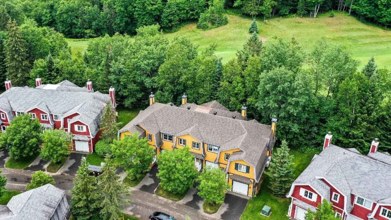 Townhouse With Free Shuttle To Tremblant Resort Mont-Tremblant Exterior photo